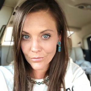 Meet your Posher, Caley